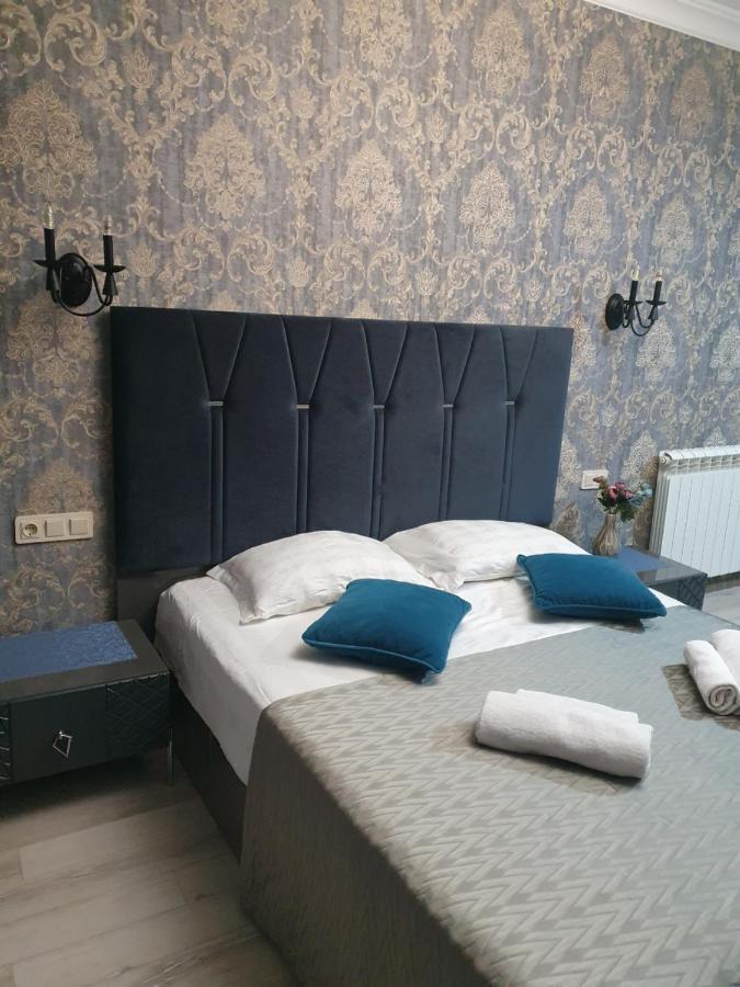Piazza Batumi Guesthouse מראה חיצוני תמונה