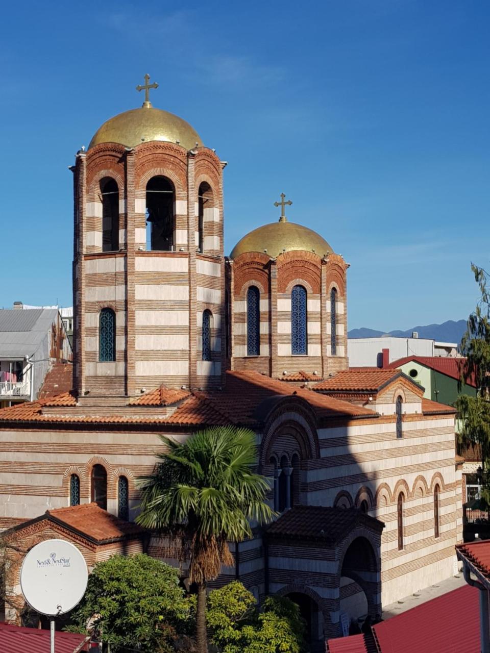 Piazza Batumi Guesthouse מראה חיצוני תמונה