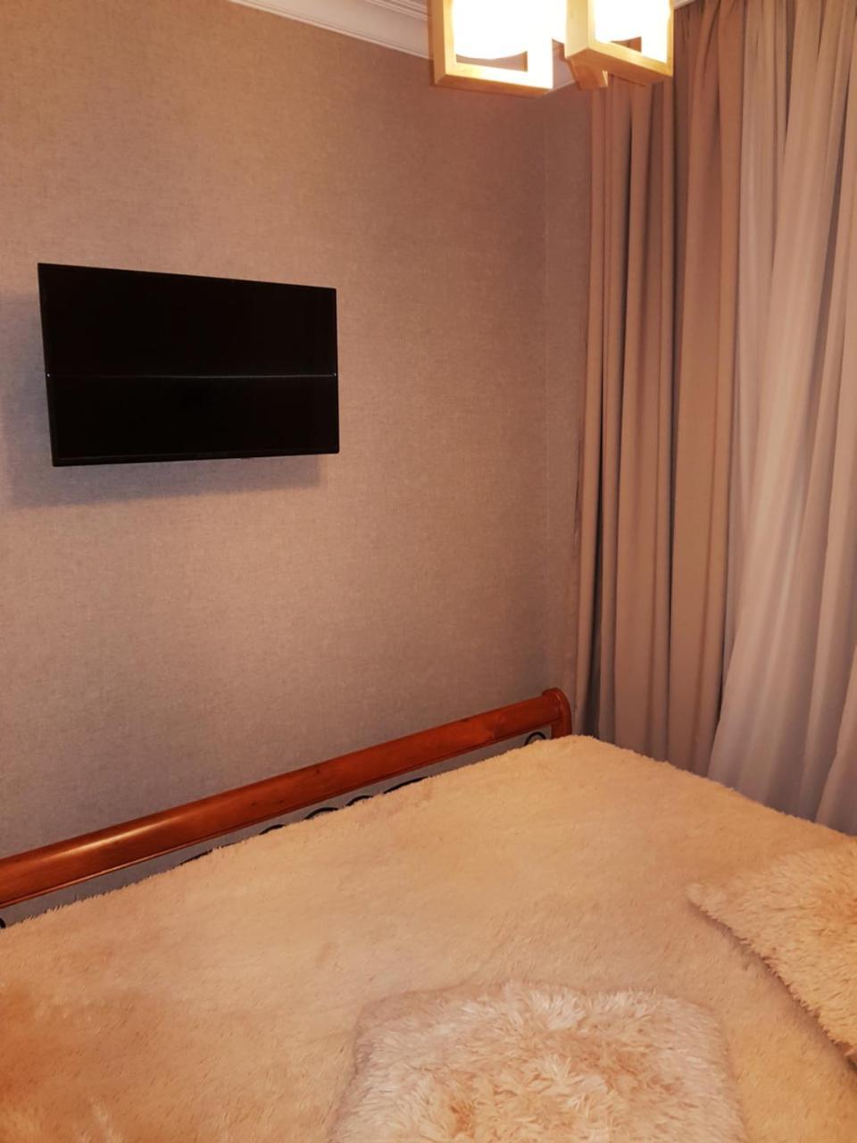 Piazza Batumi Guesthouse מראה חיצוני תמונה
