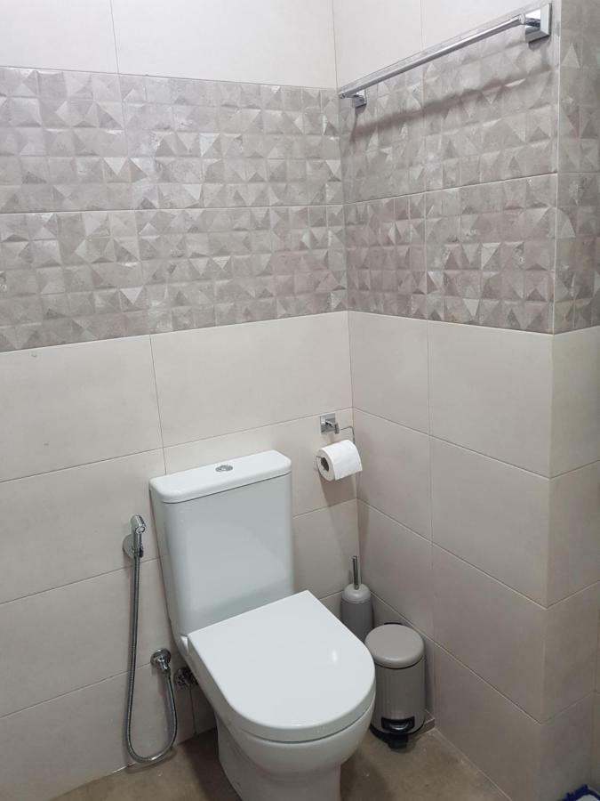Piazza Batumi Guesthouse מראה חיצוני תמונה