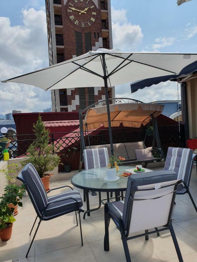 Piazza Batumi Guesthouse מראה חיצוני תמונה